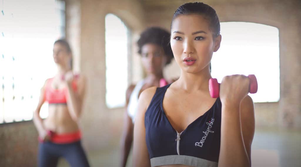 Como criar uma rotina fitness feminina eficiente e sustentável